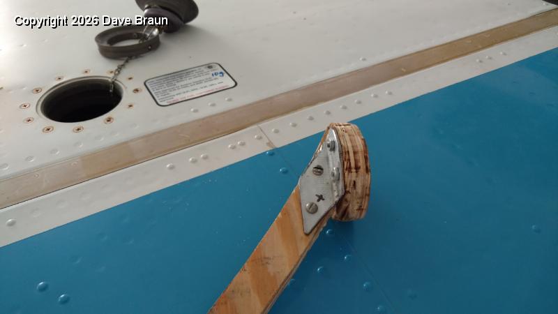 Developing tool to hold down tank nipple (3).jpg - Reinforced push down device