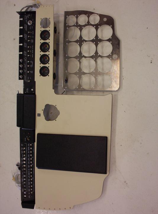 K35 PANEL, WINDSHIELD, BATT BOX 040.jpg