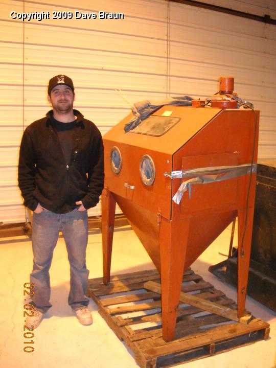 Sand blast cabinet 02.jpg