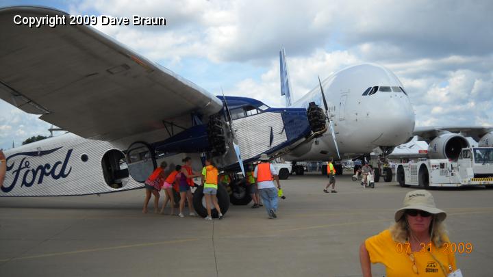 Airbus A380 Double Deck04.jpg