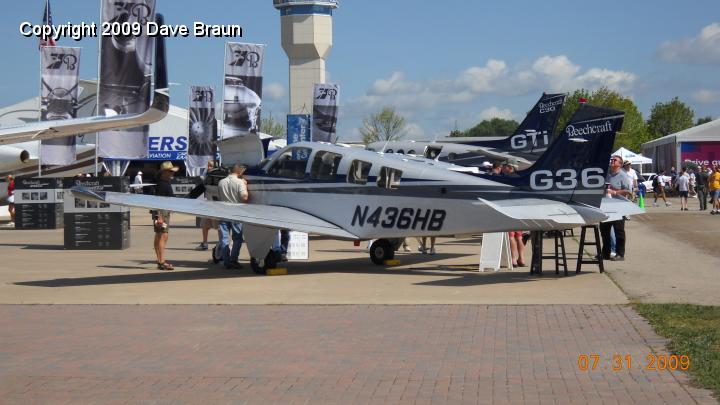 Hawker Beechcraft G36 09.jpg