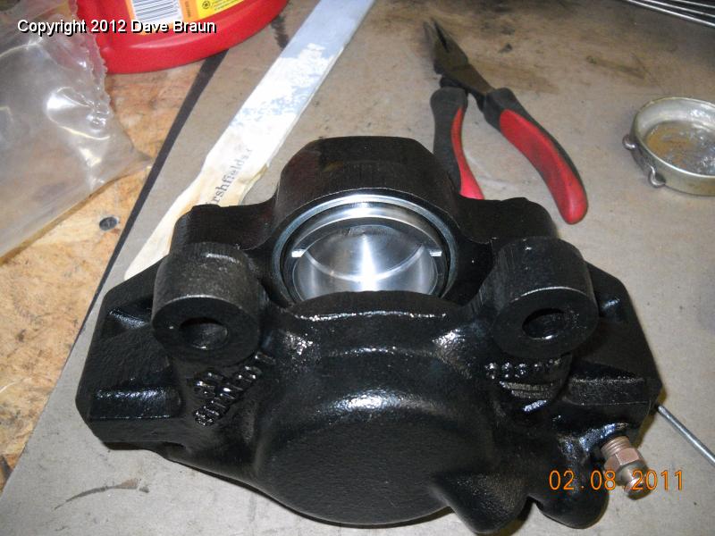 Caliper seal and pistion install 02.jpg