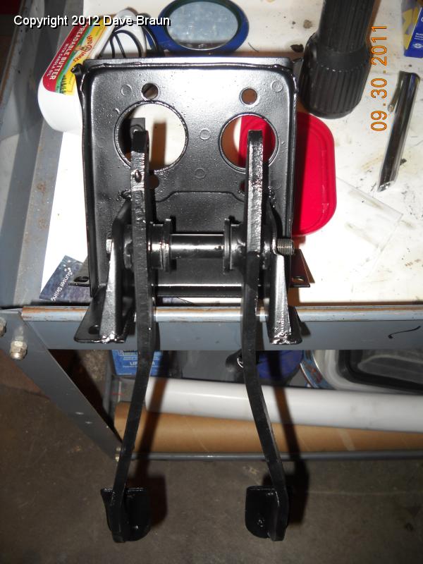 Pedal bracket and pedals painted.jpg