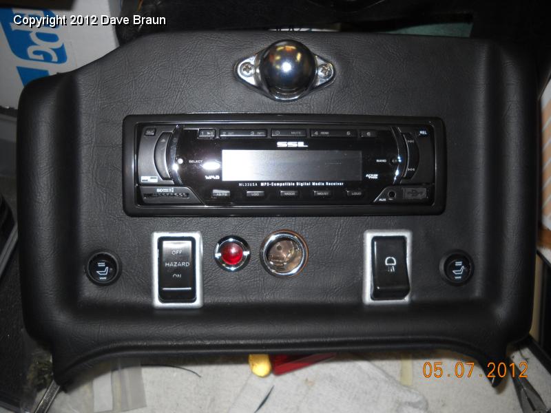 Console from front.jpg - Console from the front. Note the seat heater controls.