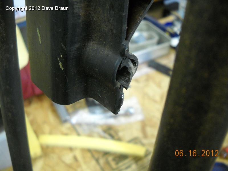 using a fuel hose as a new friction devise for head rest 01.jpg