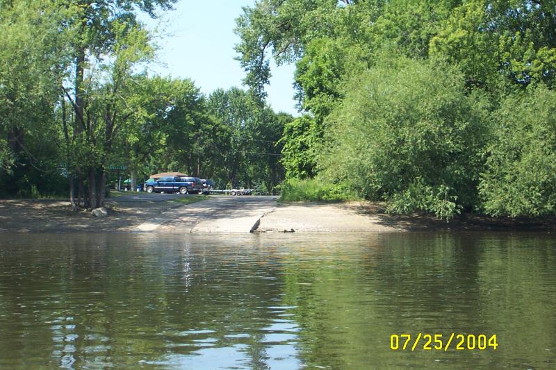 DCP_1248.JPG - First trip on the river. This is at 83rd and 252.