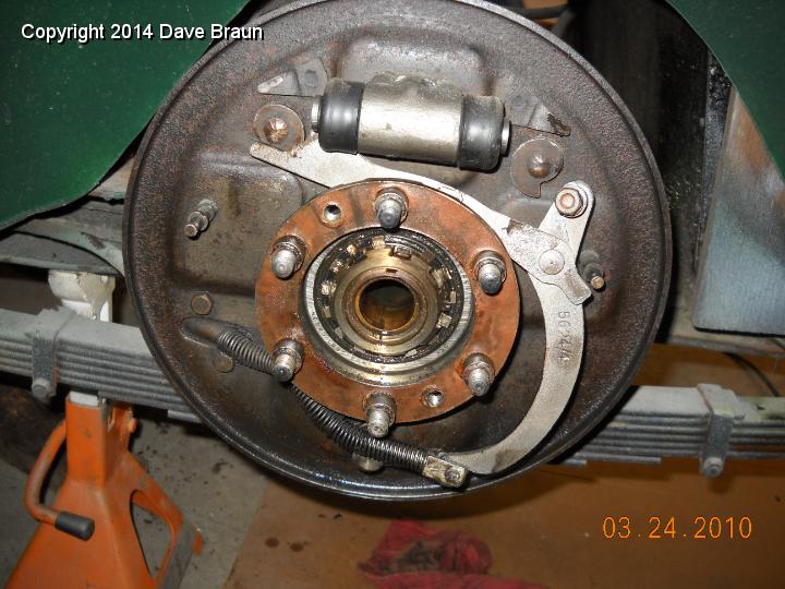 New axle tube nuts and shafts 02.jpg -  More rear brake work 