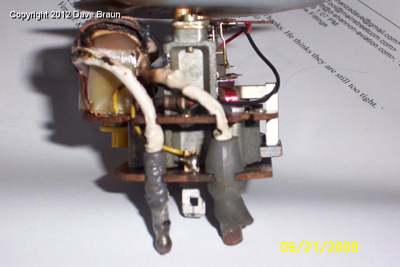 Burned white wires in Tachometer 01.jpg