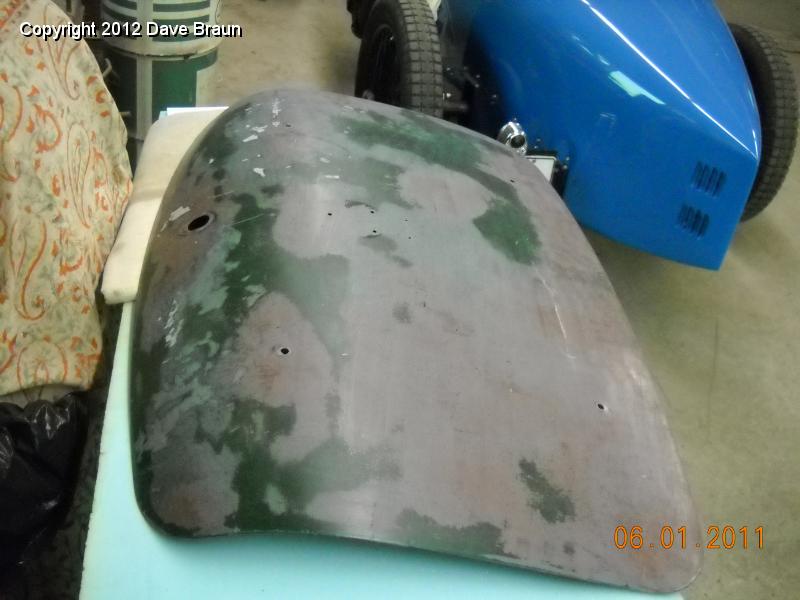 Stripping boot lid with razor 05.jpg