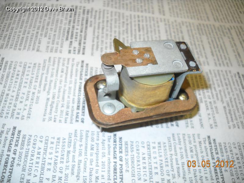 Starter relay coil and contacts 02.jpg