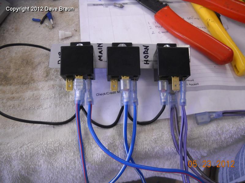 Building Dip, Main and Horn relays 02.jpg