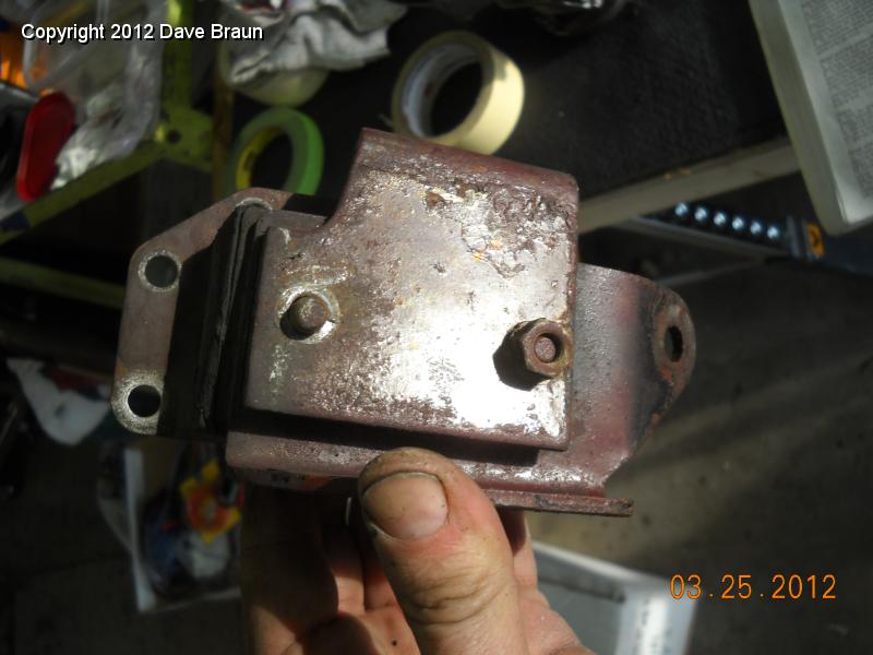 Left Hand Engine mount 01.jpg