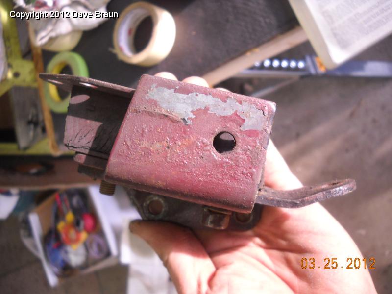 Left Hand Engine mount 02.jpg