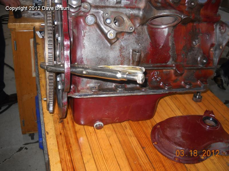 Locking down ring gear to tighten crank bolt.jpg