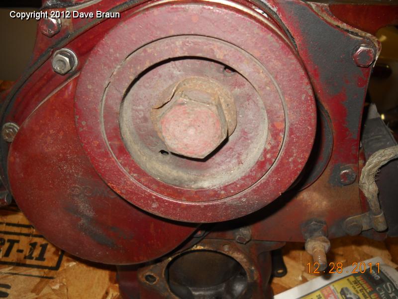 Front pulley bolt and washer.jpg