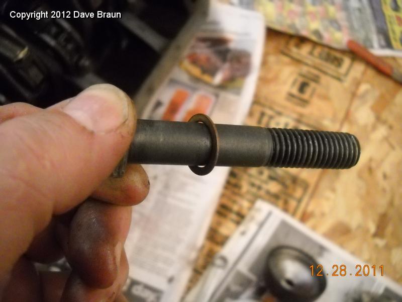 Oil filter adapter and bolt 02.jpg