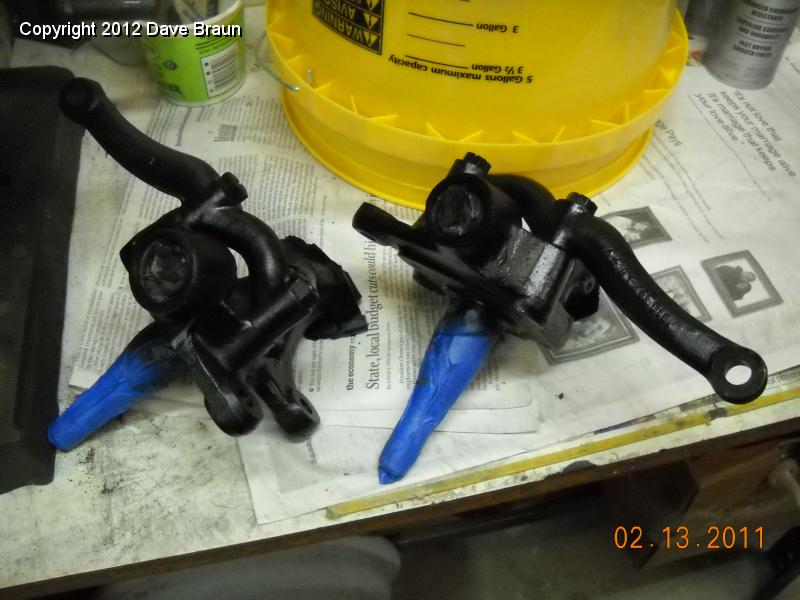 Painted steering arm and stub axle.jpg